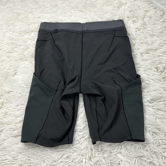 Lululemon Esker Short *lululemon lab Graphite Grey - Picture 4 of 6